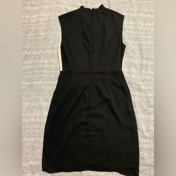 Woman’s black and white dress. Sleeveless. Size XS. - Picture 4 of 8